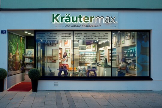 Das Ladengeschäft von Kräutermax in der Rieder Fußgängerzone.