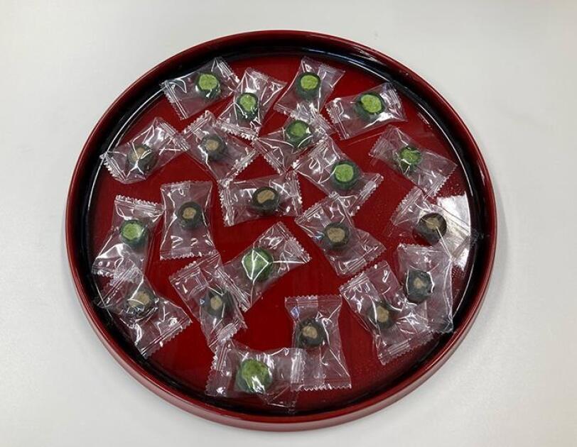 地域の特産品を活用した「抹茶あめ」で熱中症を防ぐ