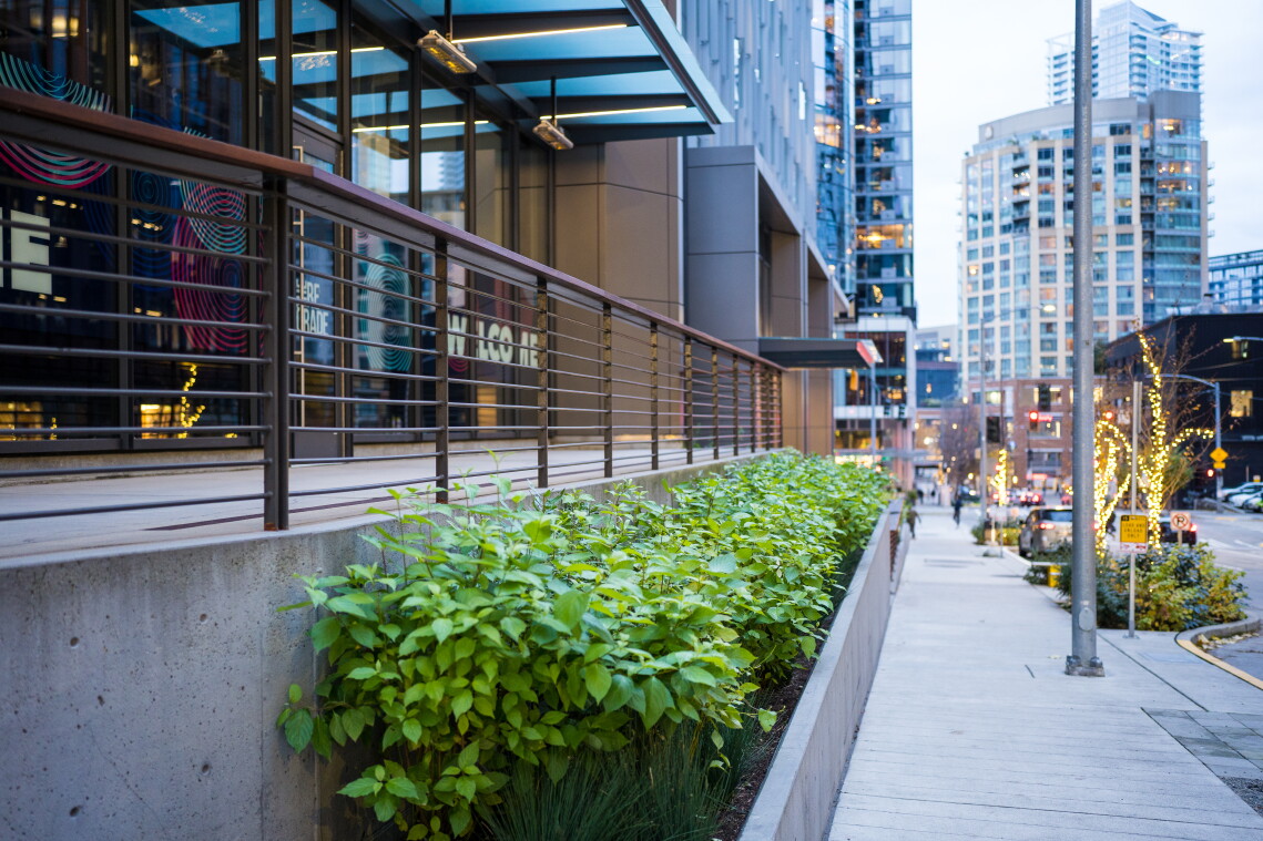 Bioretention planters
