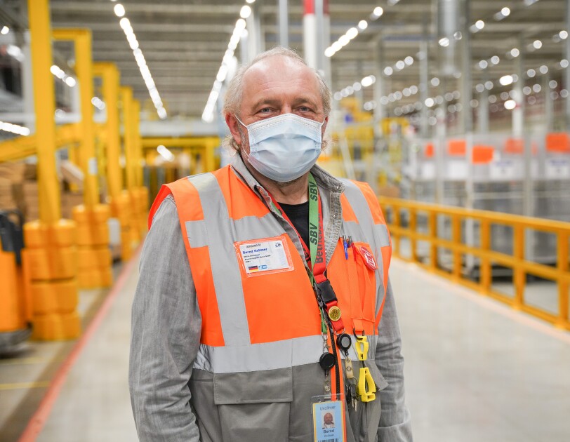 Amazon Werne_Bernd Kollmer_Gehörlose Mitarbeiter bei Amazon