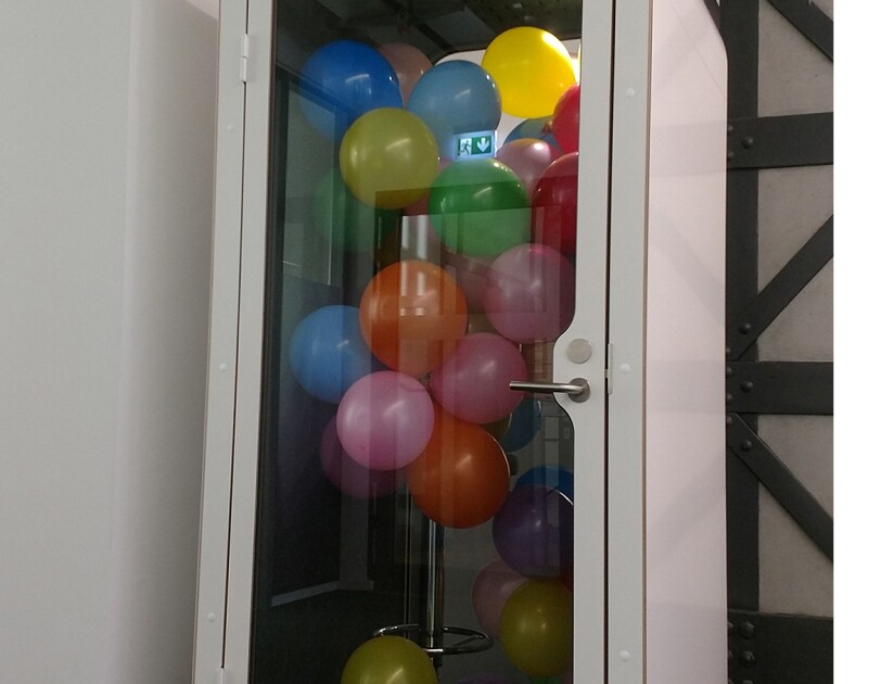 14_Desk-Roulette_3._CB1521816069_.jpg