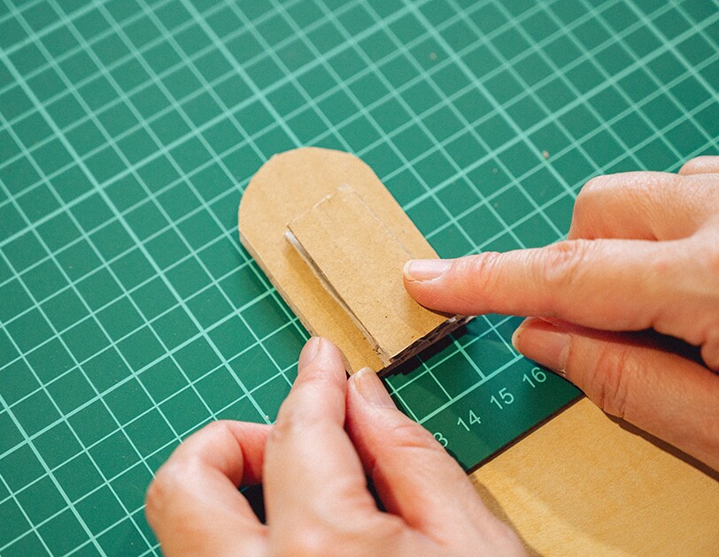 おうち時間に楽しもう。子どもと一緒に簡単ダンボール工作【貯金箱編】