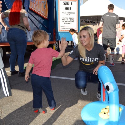 Amazon volunteers at community event