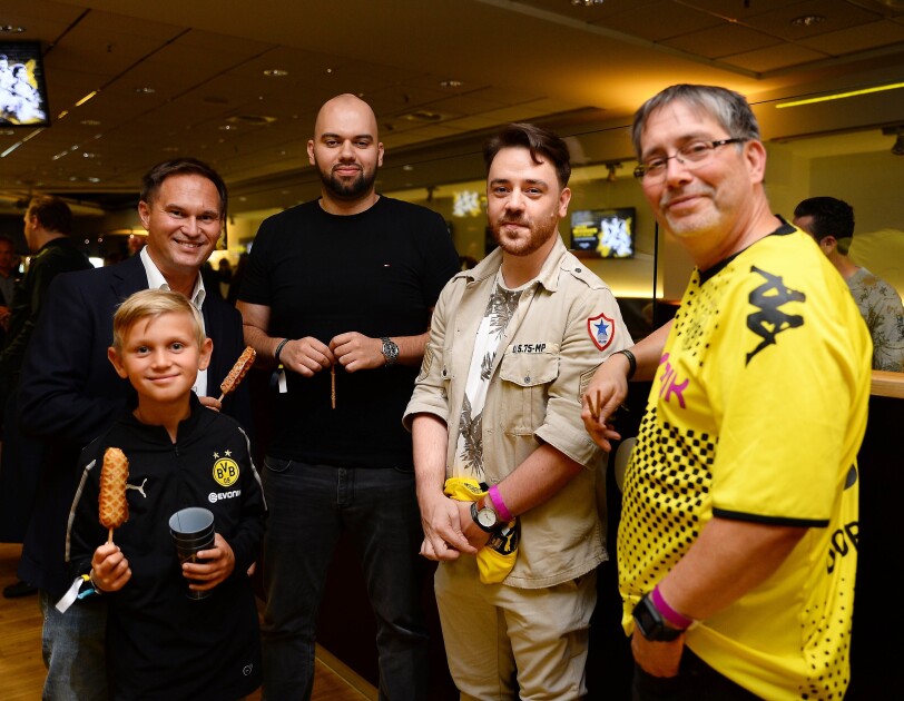Mitarbeiter auf der After-Show-Party