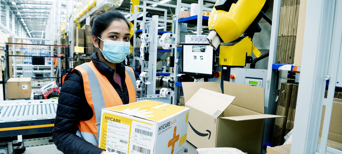 Amazon To Create 10 000 New Permanent Jobs Across The Uk In Amazon To Create 10 000 New Permanent Jobs Across The Uk In