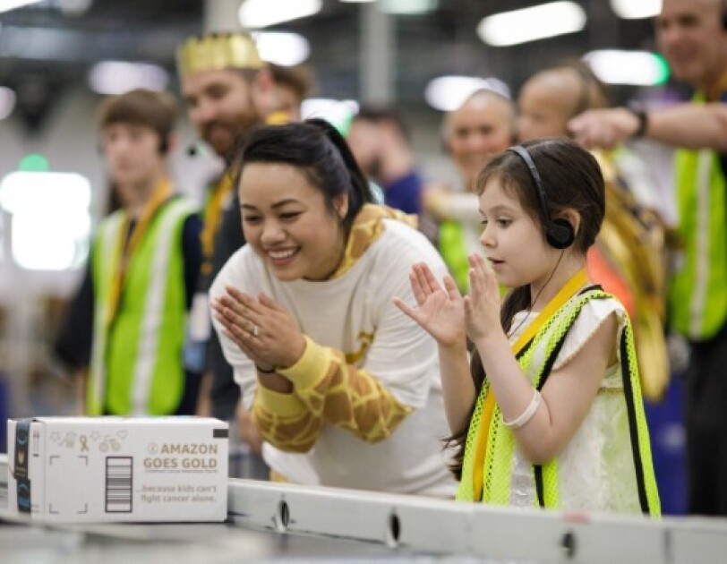 20170908_Amazon_GoGold_ConveyorBelt.jpg