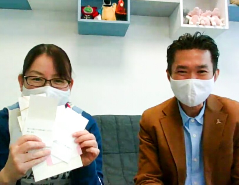 乳児院エンジェルホーム施設長の古里美夏さんと、ほうゆう・キッズホーム施設長の馬場敏さん