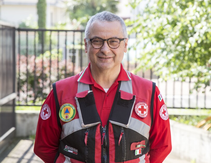 Antonio Tagliente, volontario di Croce Rossa Italiana, in divisa