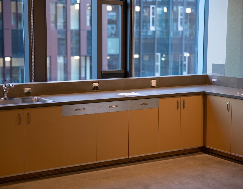 Images de l'int&eacute;rieur du nouveau Mary's Place Family Center en construction sur le campus d'Amazon &agrave; Seattle