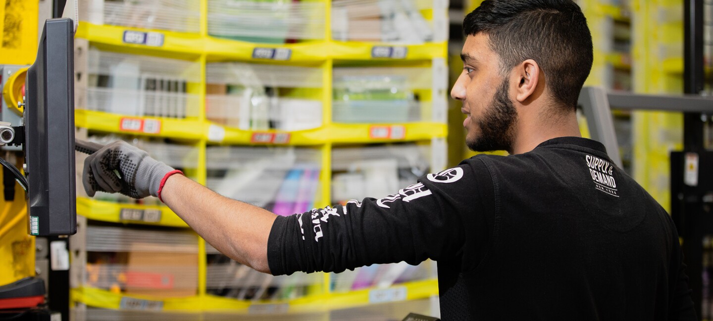 Amazon Ramps Hiring Opening 100 000 New Roles To Support People