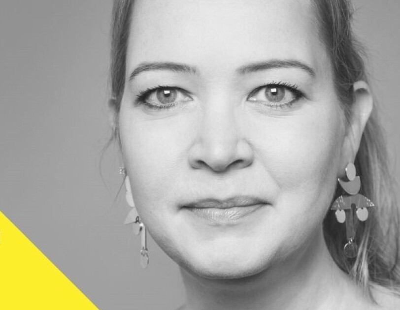 Katrin Gruber im Porträt und schwarz weiß