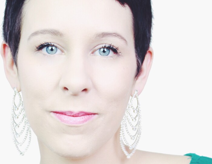Annika Bühnemann, Autorin und Schreibcoach
