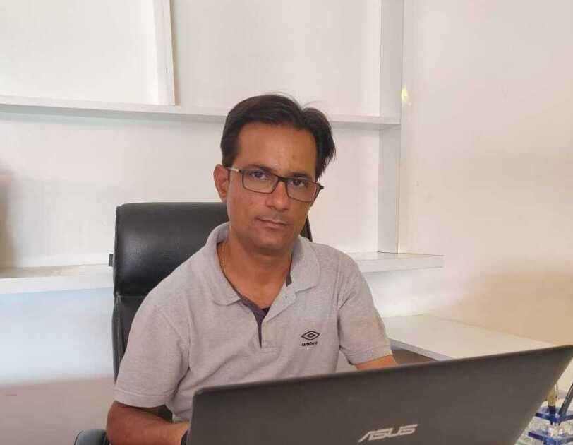 Sunil the delivery service partner at his centre