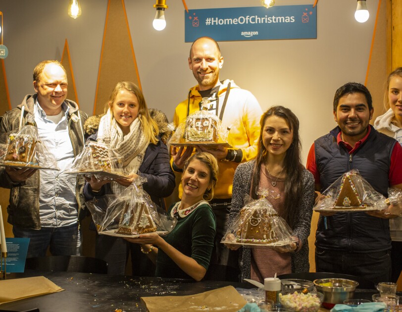 Amazonde_#HomeOfChristmas Lebkuchenhaus backen mit Felicitas Then
