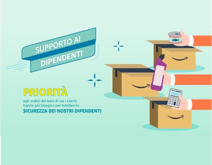 Sulla sinistra illustrazione di 3 scatole Amazon aperte. Tre braccia inseriscono in ogni scatola un prodotto: una calcolatrice, un detergente per la casa, un alimento. Sulla destra una scritta recita 'Priorità agli ordini dei beni di cui i clienti hanno più bisogno per tutelare la salute dei nostri dipendenti'.