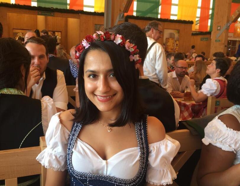 Mehak auf ihrem Werdegang.